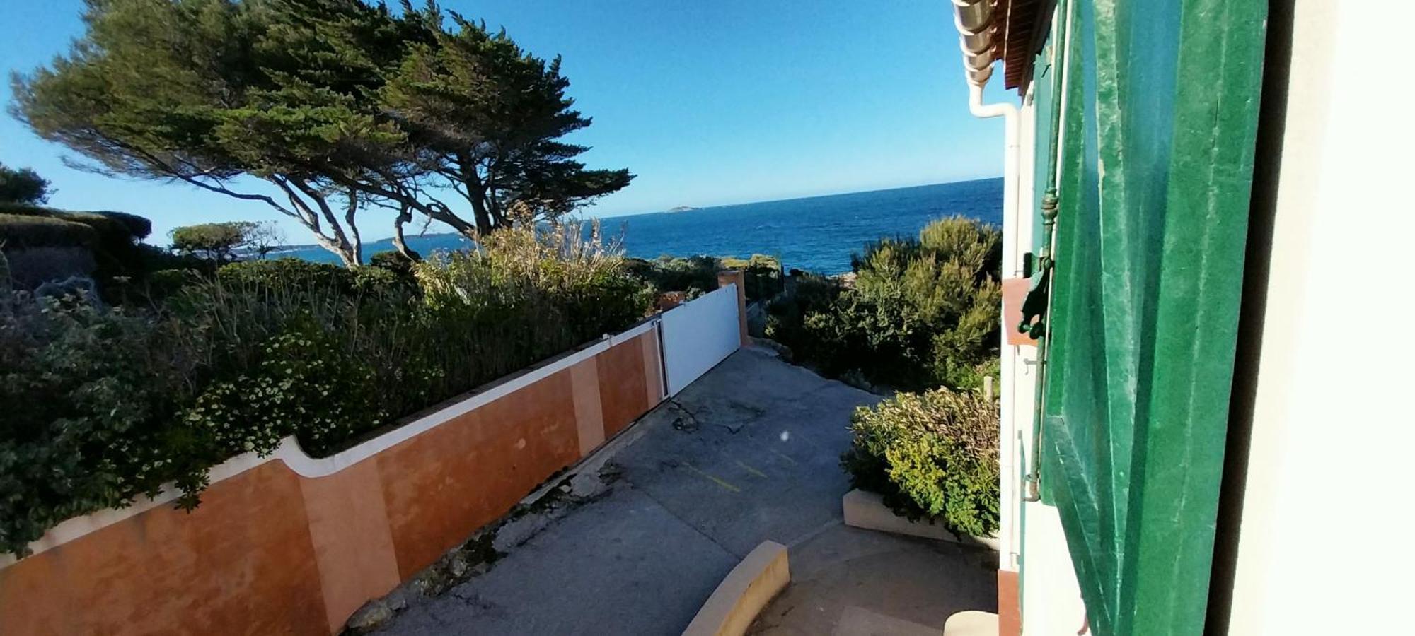 Holiday home Maison Familiale Vue Et Acces Direct A La